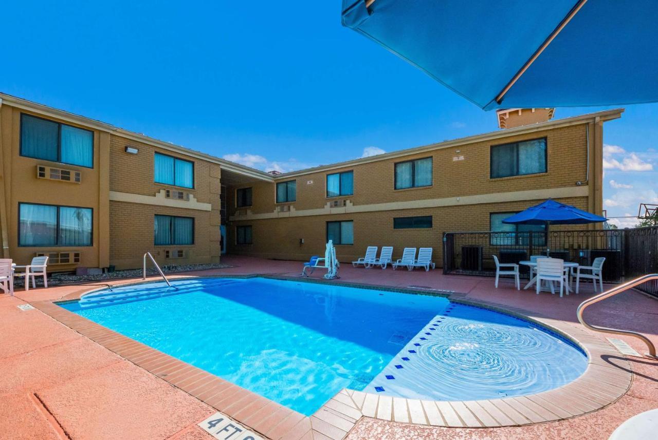 Surestay Plus Hotel By Best Western San Antonio North Eksteriør billede