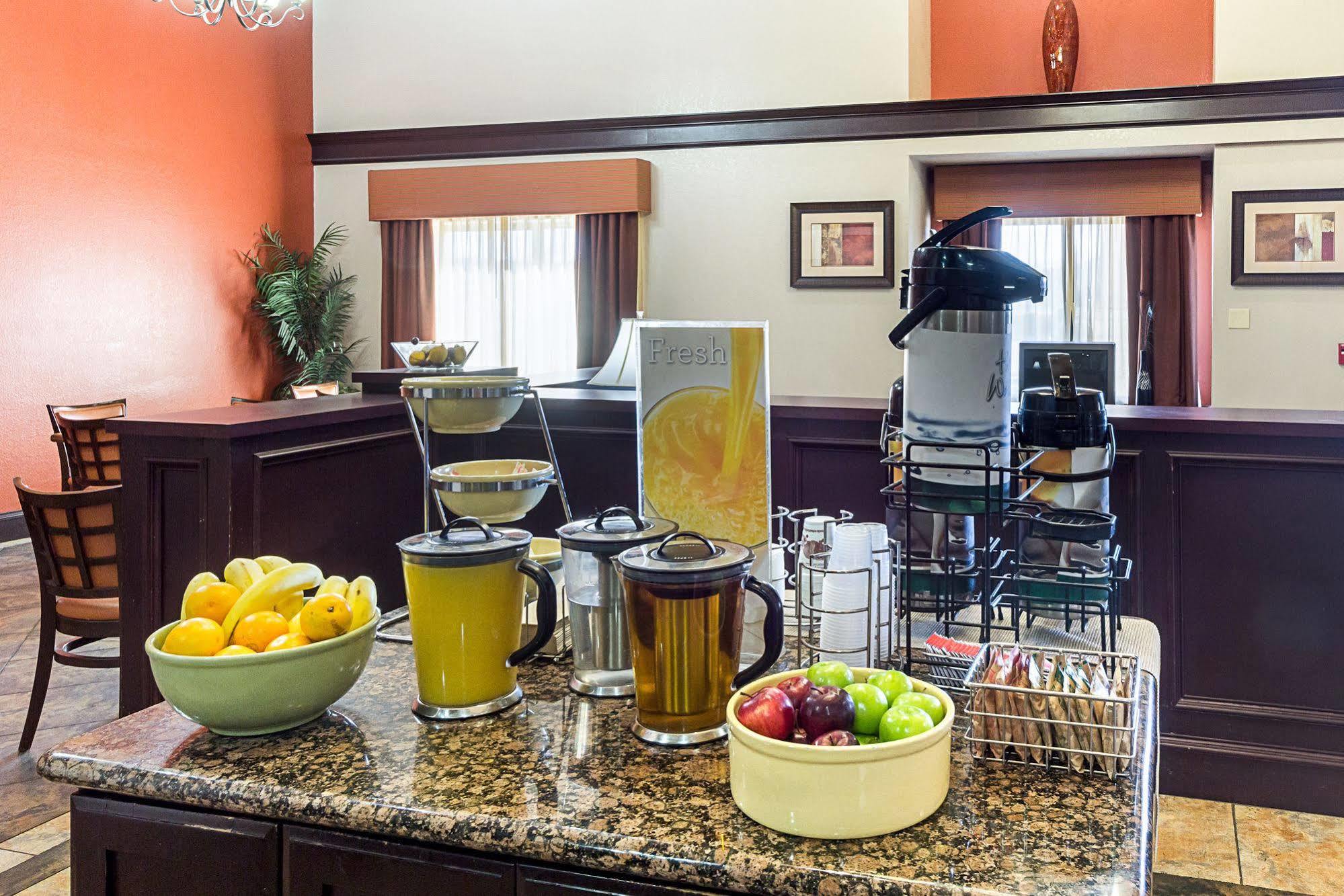 Surestay Plus Hotel By Best Western San Antonio North Eksteriør billede