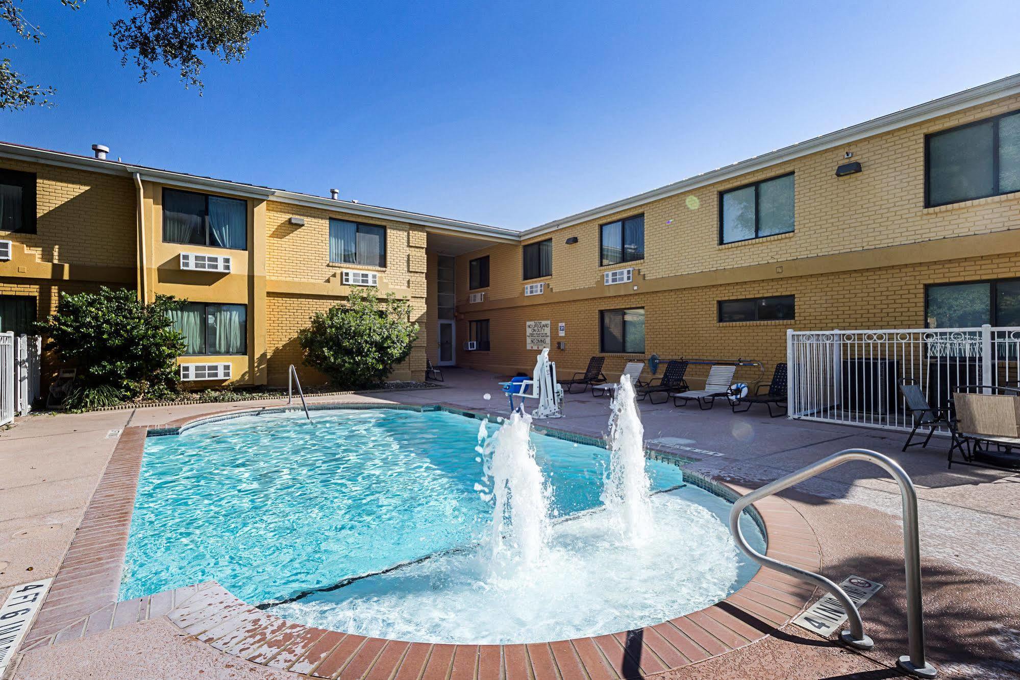 Surestay Plus Hotel By Best Western San Antonio North Eksteriør billede