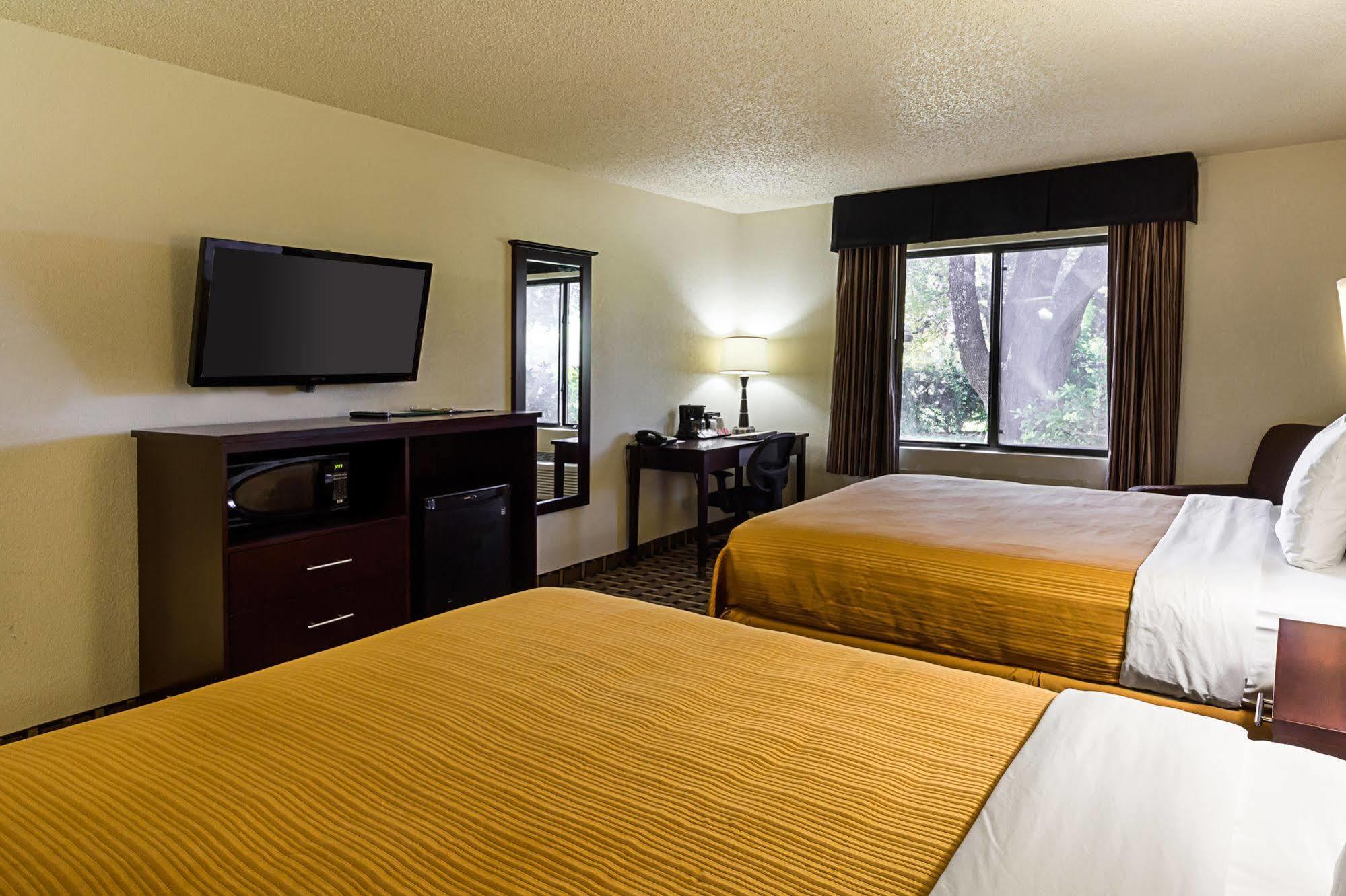 Surestay Plus Hotel By Best Western San Antonio North Eksteriør billede