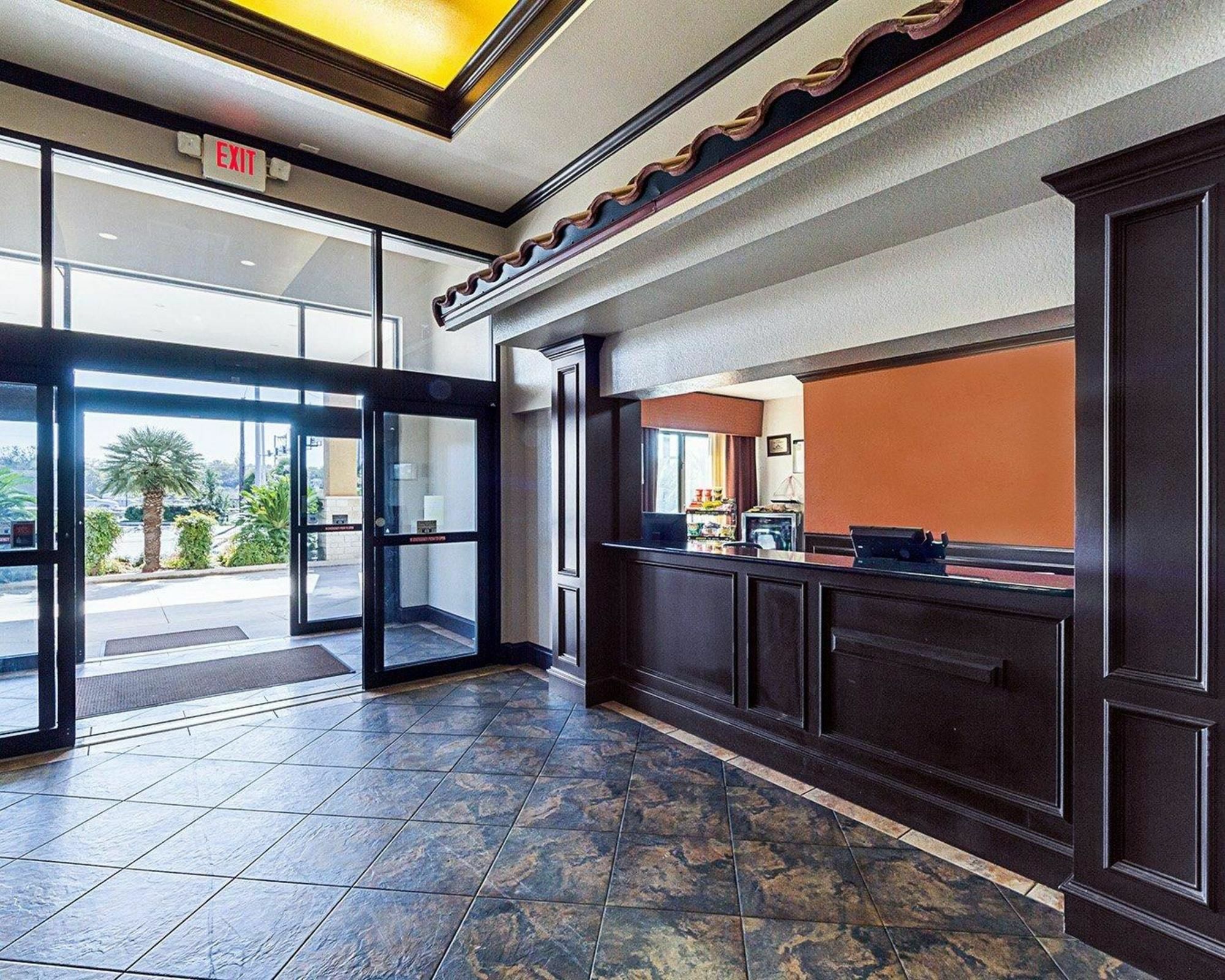 Surestay Plus Hotel By Best Western San Antonio North Eksteriør billede
